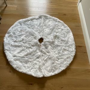 White faux fur Christmas tree skirt